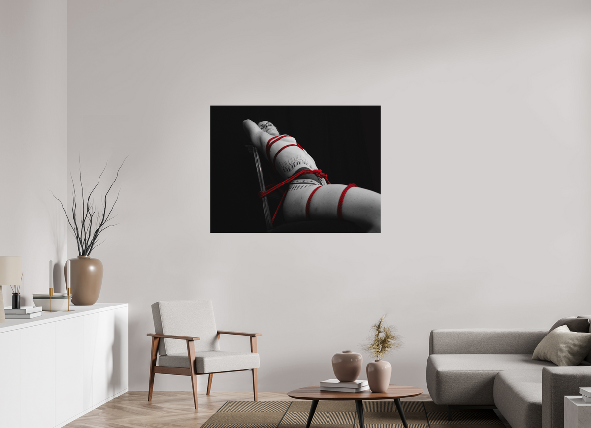 120 x 90 cm, Photographie Shibari de LiliSuperFly, cordes sur le dos, tirage sur aluminium Dibond, Noir/Blanc/Rouge
